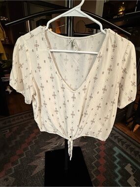 Mudd Cream Tie-Front Crop Top with Subtle Floral Print